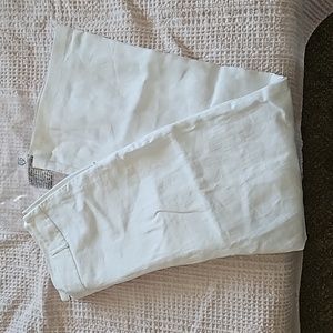 Womans size 12 J. Peterman Company white pant.